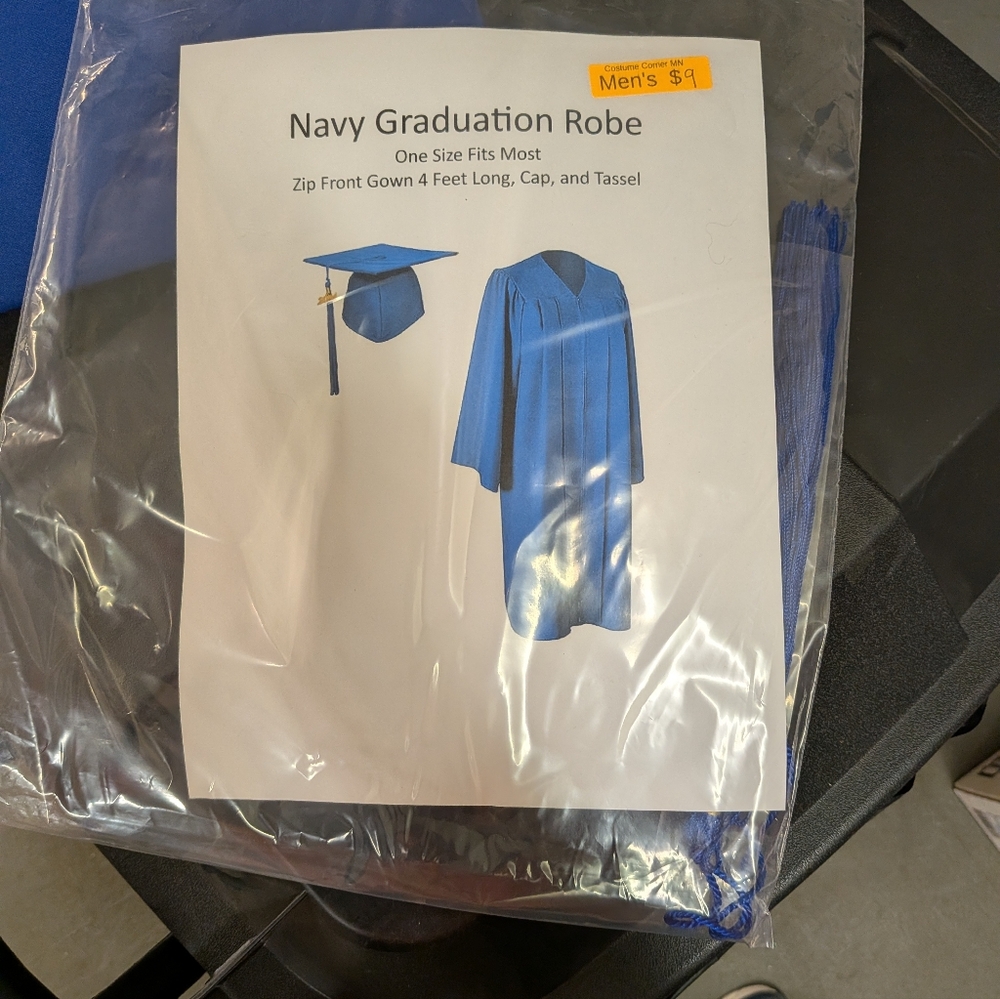 New Mens Graduation Robe - Picture 6 of 6
